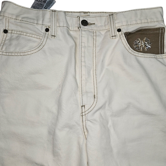 LEVI'S Movin On 70s High Rise White Flare Jeans in 31 - Picture 3 of 11